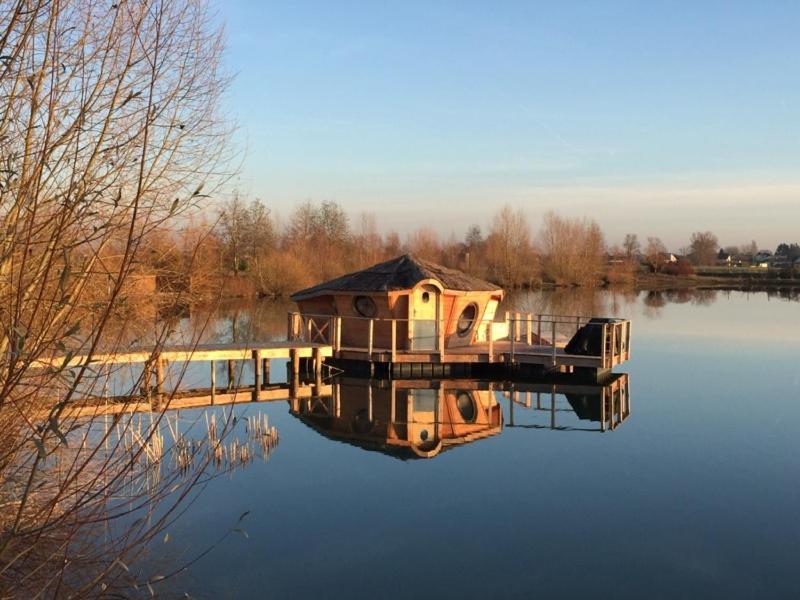 Cabane Flottante Millenium Varanges Zewnętrze zdjęcie