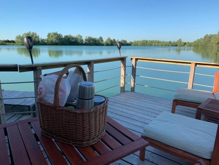 Cabane Flottante Millenium Varanges Zewnętrze zdjęcie