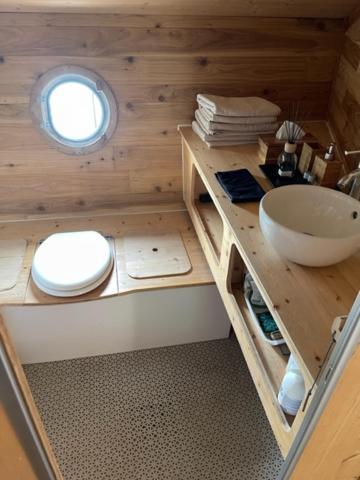 Cabane Flottante Millenium Varanges Zewnętrze zdjęcie